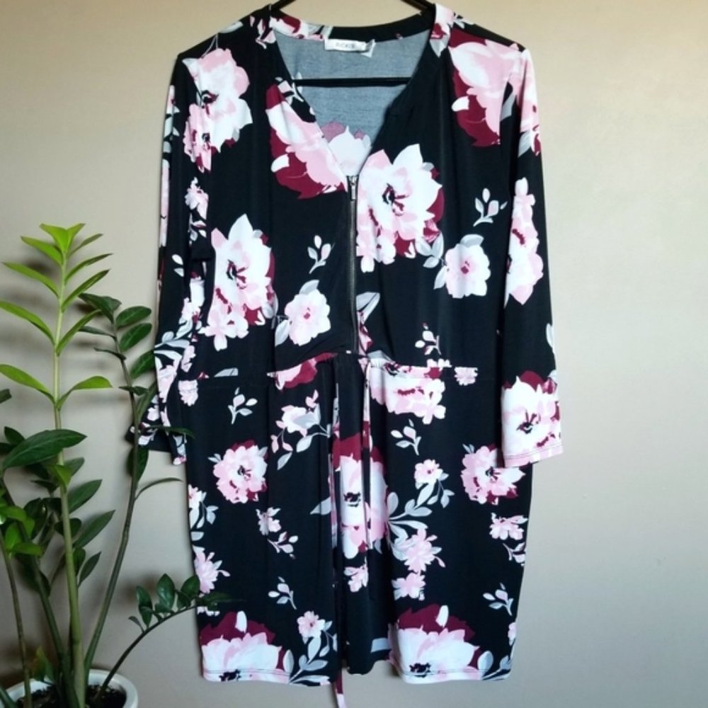 Le Chateau XS Sleeveless Too with Neck Tie Up